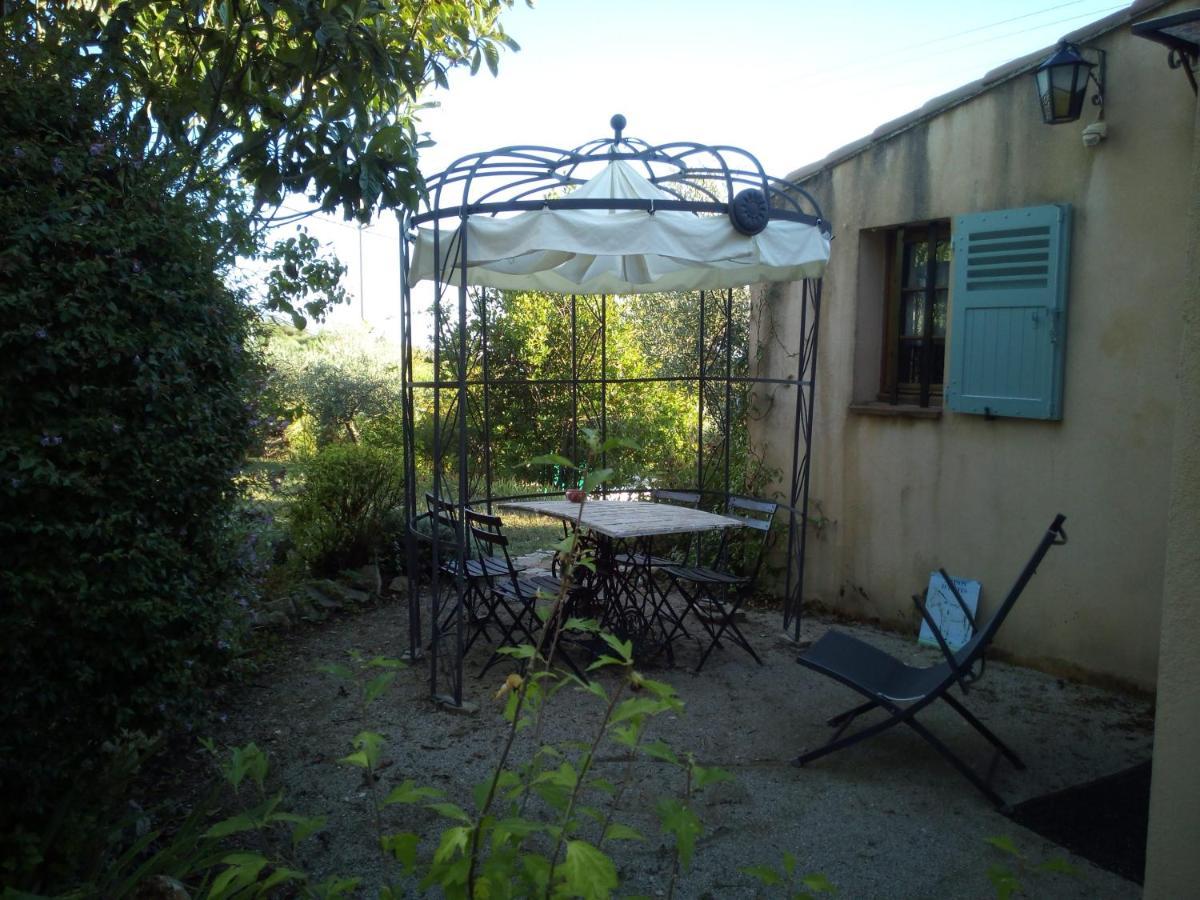 Mons  Roubies Bed & Breakfast エクステリア 写真
